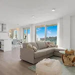 Апартаменты Beautiful Penthouse With Large Terrace Эстепона