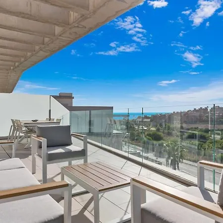 Beautiful Penthouse With Large Terrace Apartmán